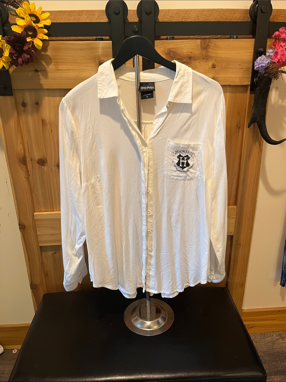 Warner Bros. HARRY POTTER White Button-Up Shirt with Crest Pocket